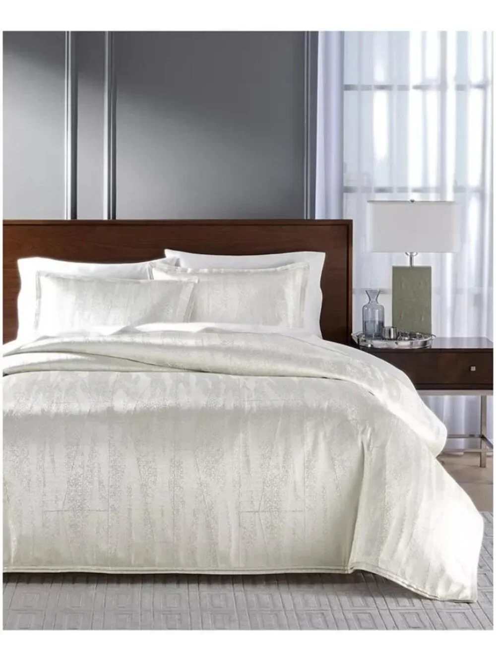 Hotel Collection Fractured Geo Duvet Cover Set Full / Queen White MSRP $445